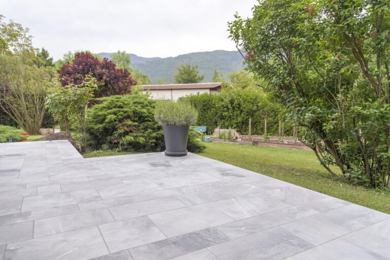 Terrasse aménagée à Cognac par Charentes-Maçonnerie